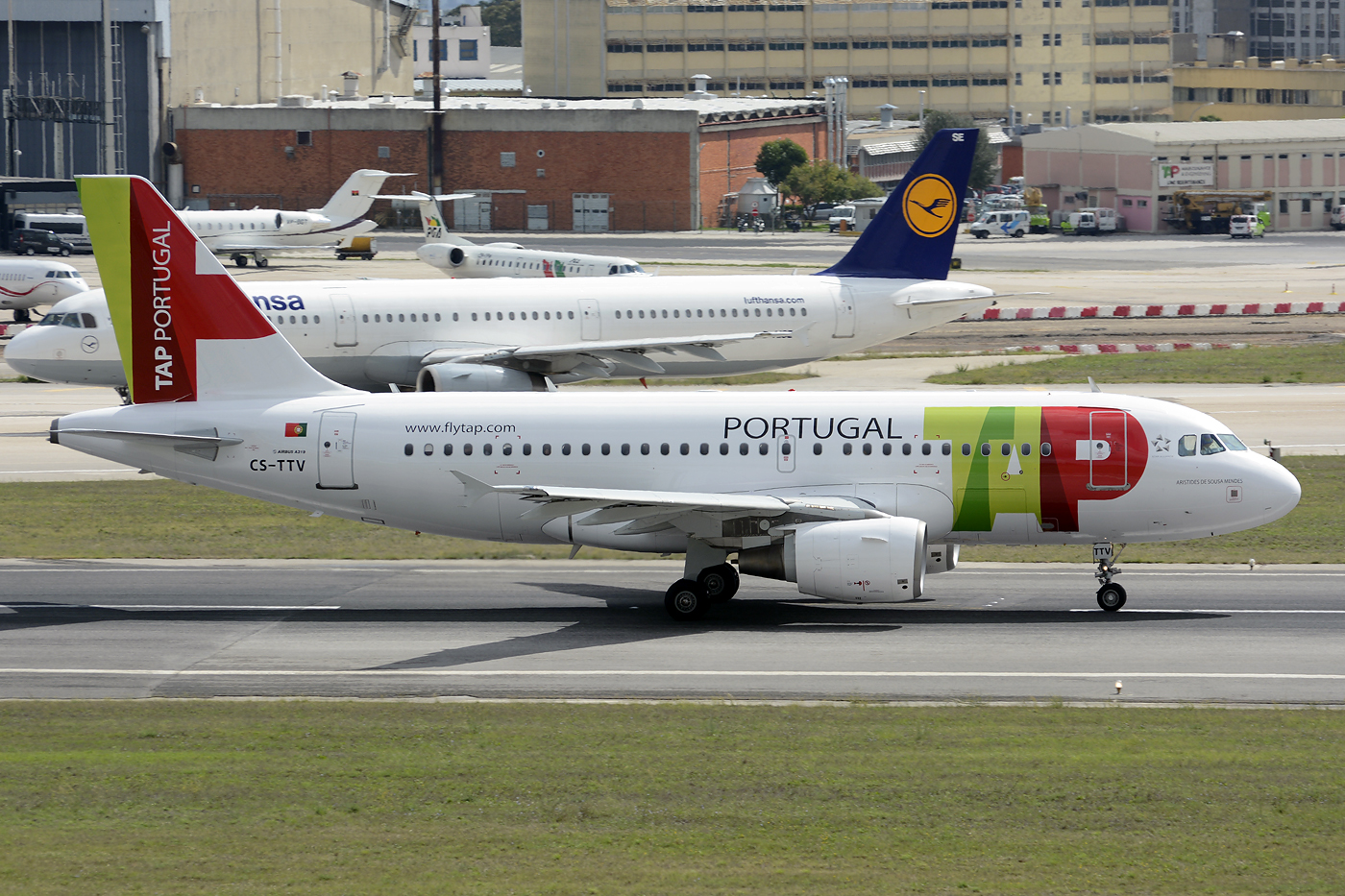 CS-TTV · Airbus A319-112 · (LIS / LPPT)