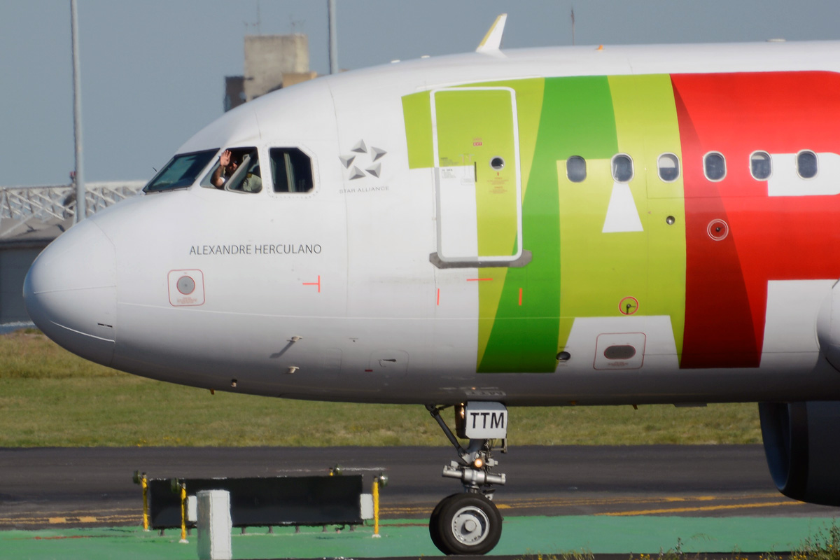 CS-TTM · Airbus A319-111 · (LIS / LPPT)