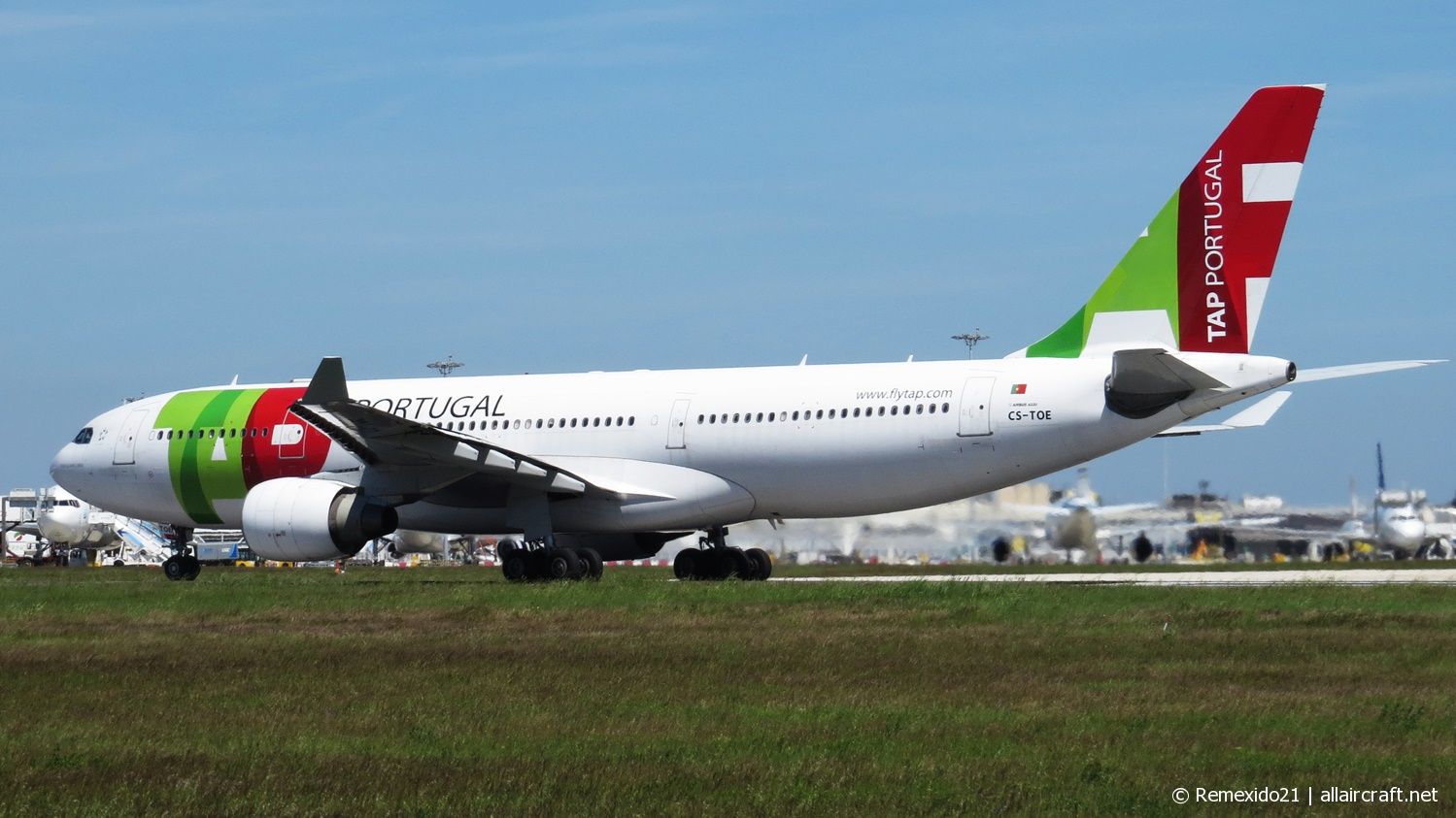 CS-TOE · Airbus A330-223 · (LIS / LPPT)