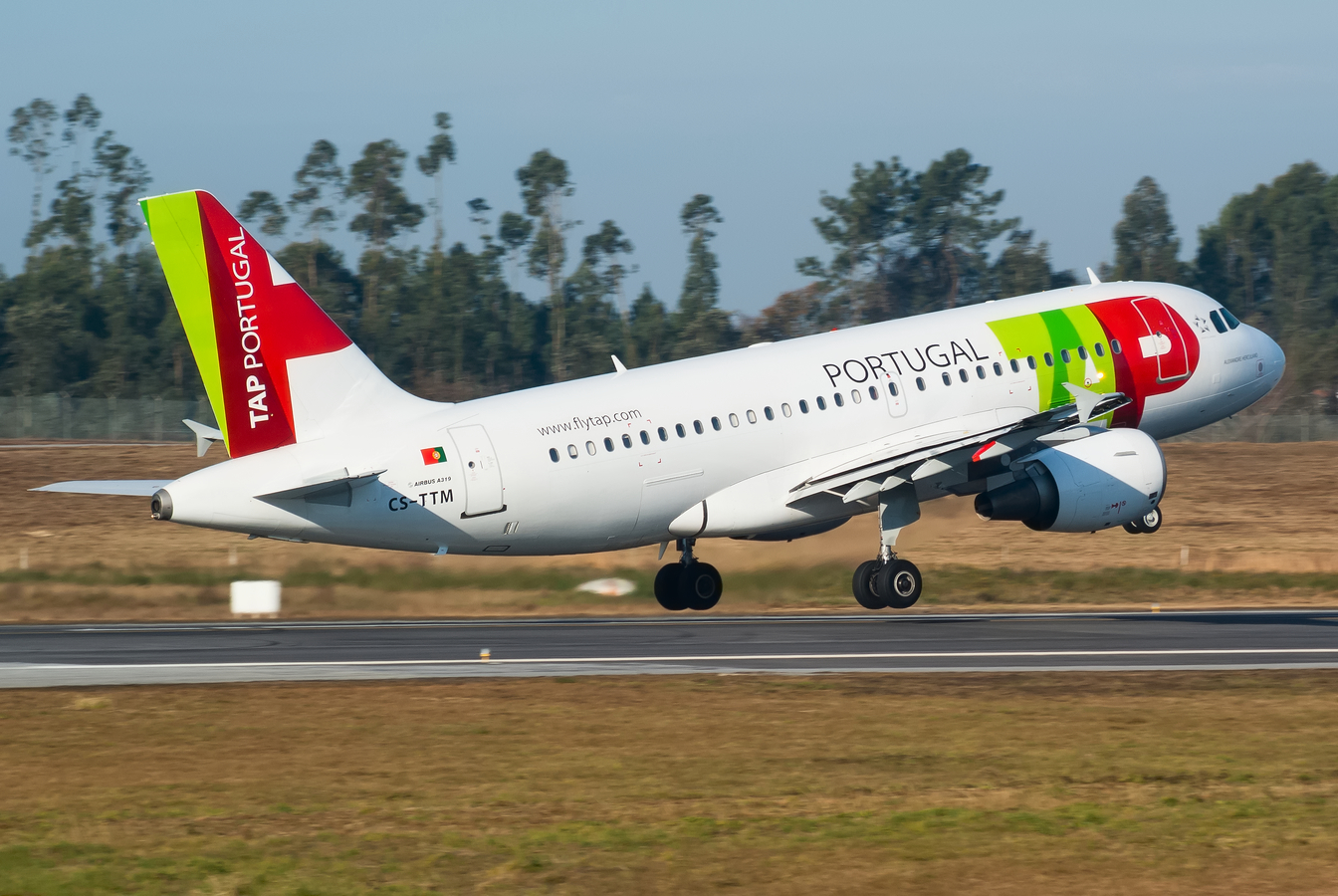 CS-TTM · Airbus A319-111 · (OPO / LPPR)
