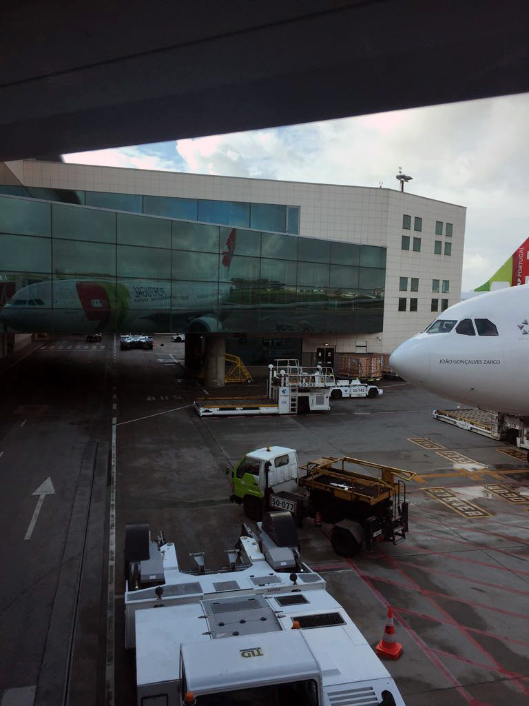 CS-TOL · Airbus A330-202 · (LIS / LPPT)