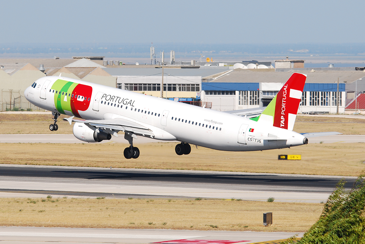 CS-TJG · Airbus A321-211 · (LIS / LPPT)