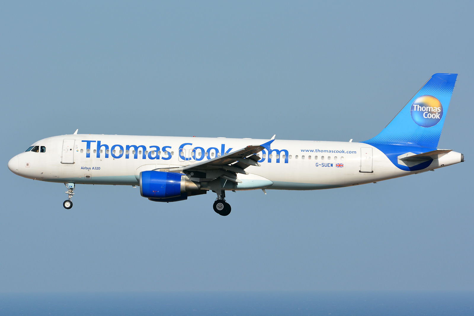 G-SUEW · Airbus A320-214 · (LPA / GCLP)