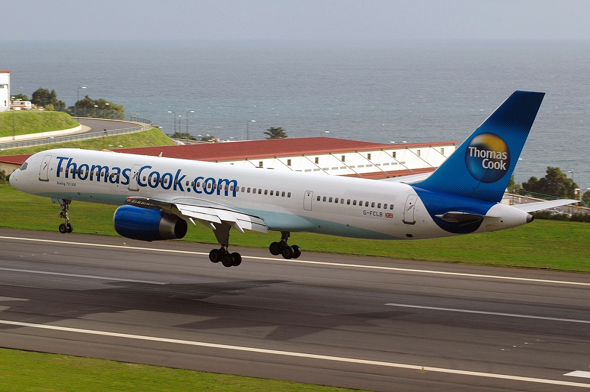G-FCLB · Boeing 757-28A · (FNC / LPMA)