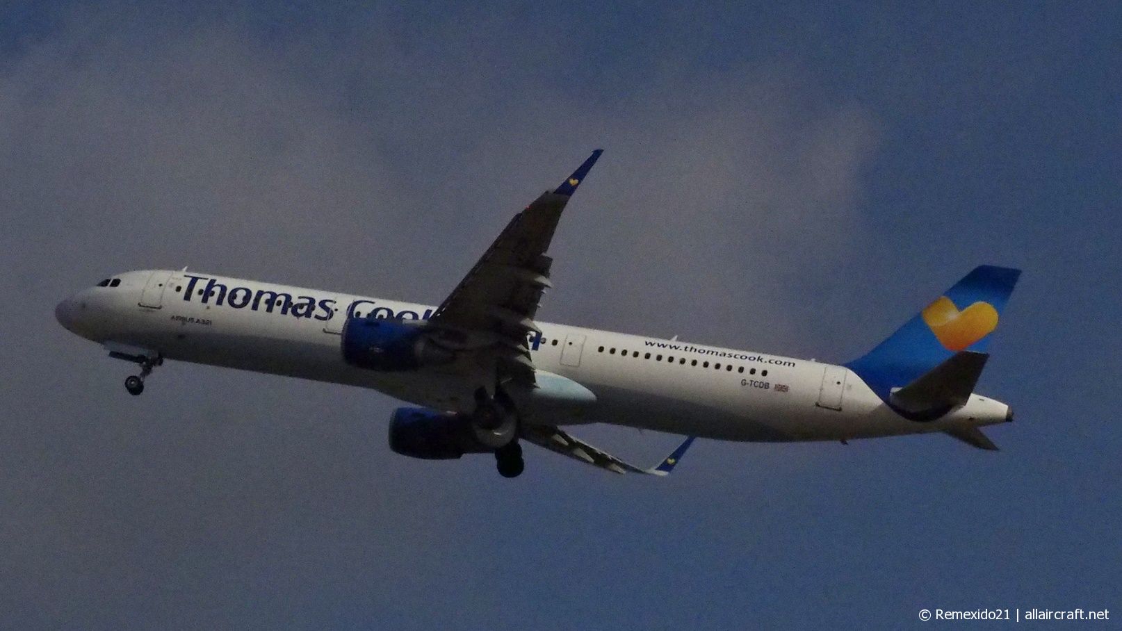 G-TCDB · Airbus A321-211(WL) · (FAO / LPFR)