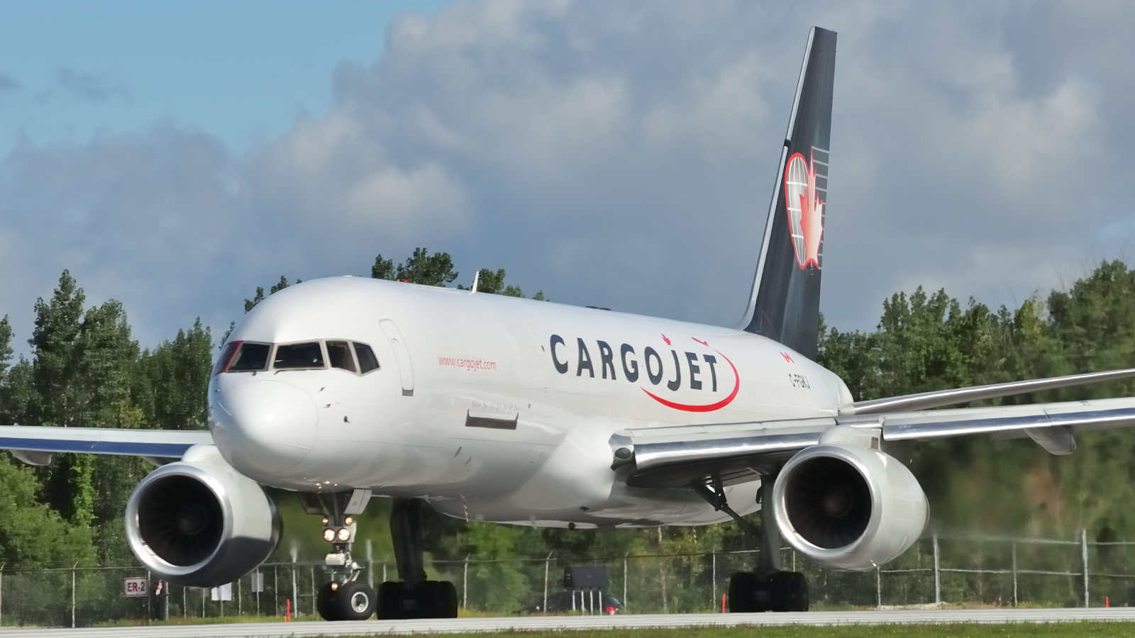 C-FGKJ · Boeing 757-223(PCF)(WL) · (YOW / CYOW)