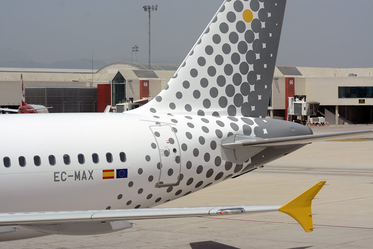 EC-MAX · Airbus A320-214 · (PMI / LEPA / LESJ)