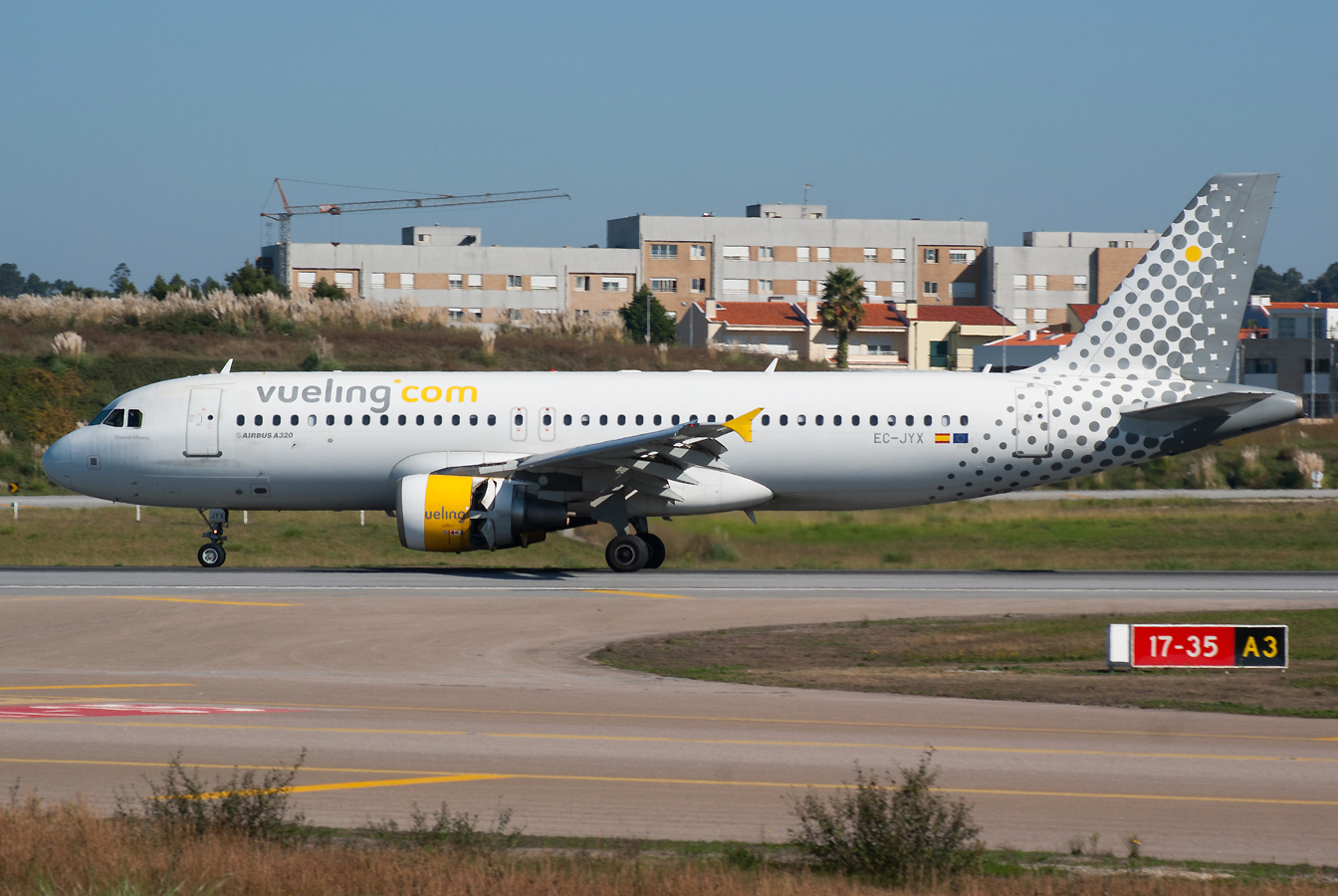 EC-JYX · Airbus A320-214 · (OPO / LPPR)