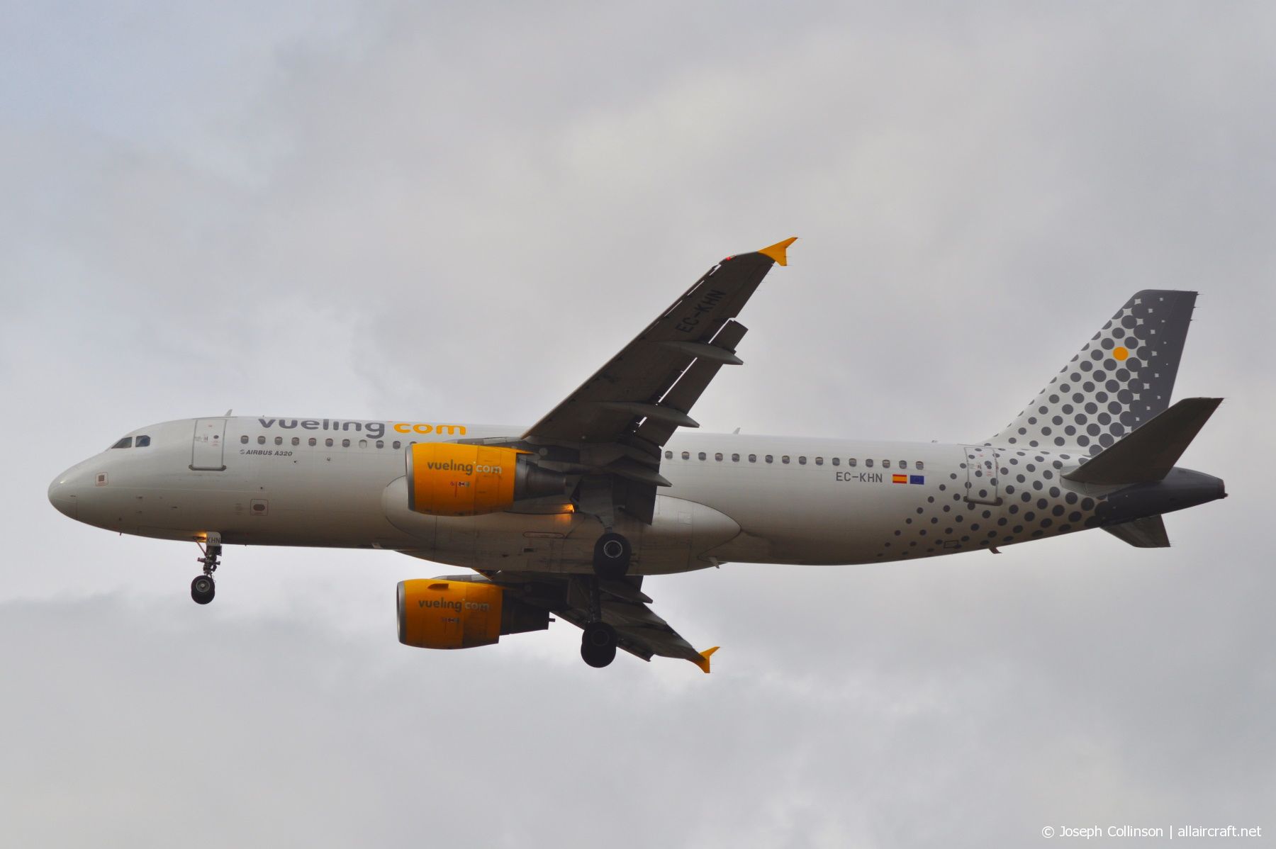 EC-KHN · Airbus A320-216 · (LHR / EGLL)