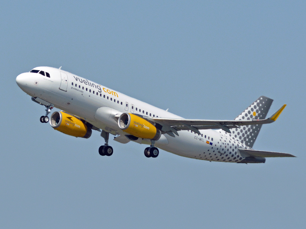 EC-MFL · Airbus A320-232(WL) · (CPH / EKCH)