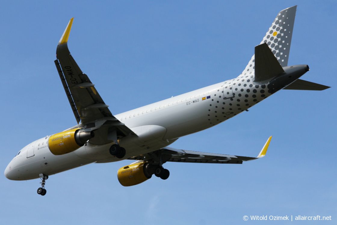 EC-MAO · Airbus A320-214(WL) · (FCO / LIRF)