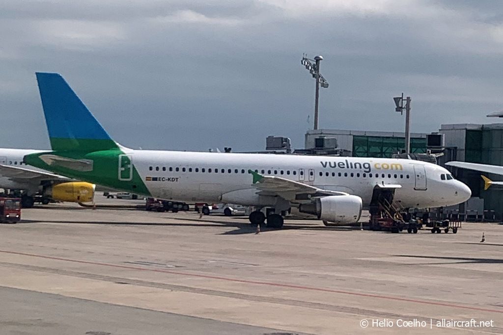 EC-KDT · Airbus A320-216 · (BCN / LEBL)