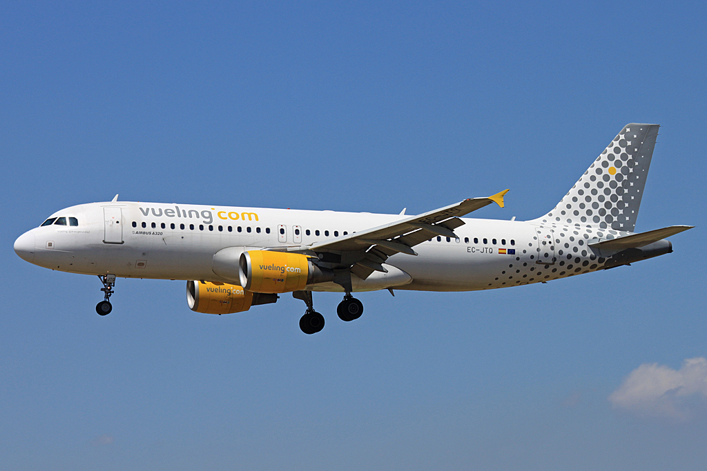 EC-JTQ · Airbus A320-214 · (BCN / LEBL)