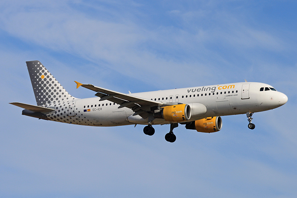 EC-ICR · Airbus A320-211 · (BCN / LEBL)