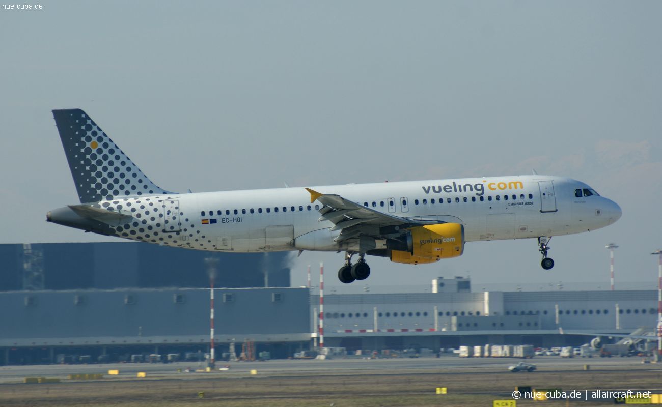 EC-HQI · Airbus A320-214 · (MXP / LIMC)