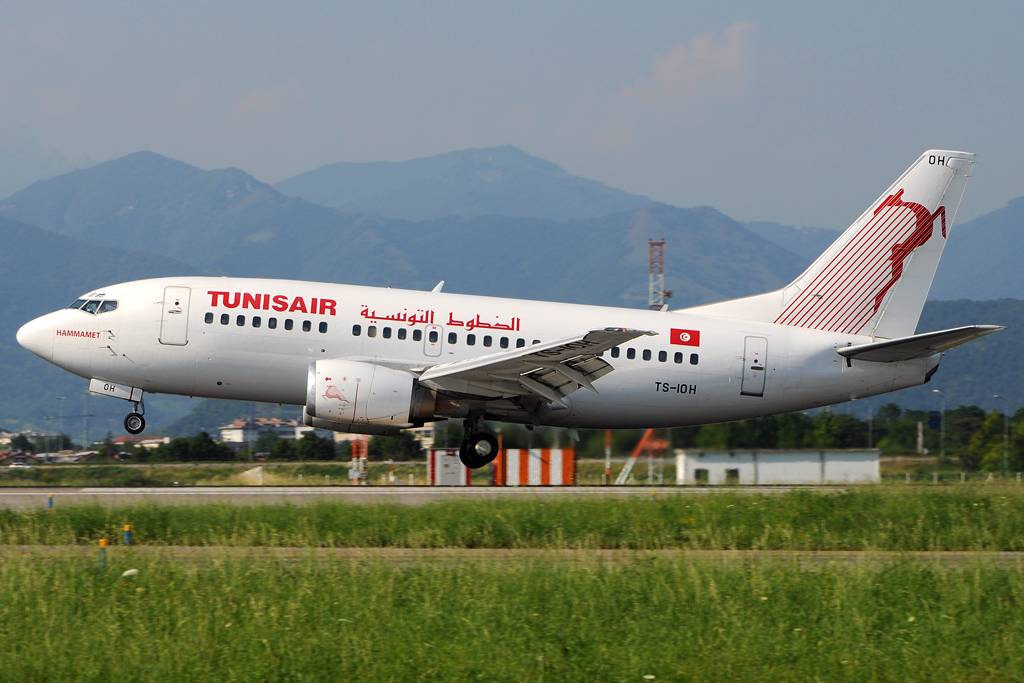 TS-IOH · Boeing 737-5H3 · (BGY / LIME)