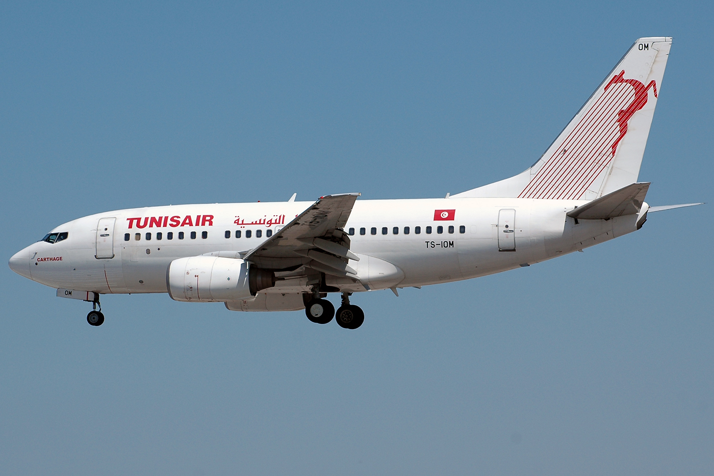 TS-IOM · Boeing 737-6H3 · (LIS / LPPT)