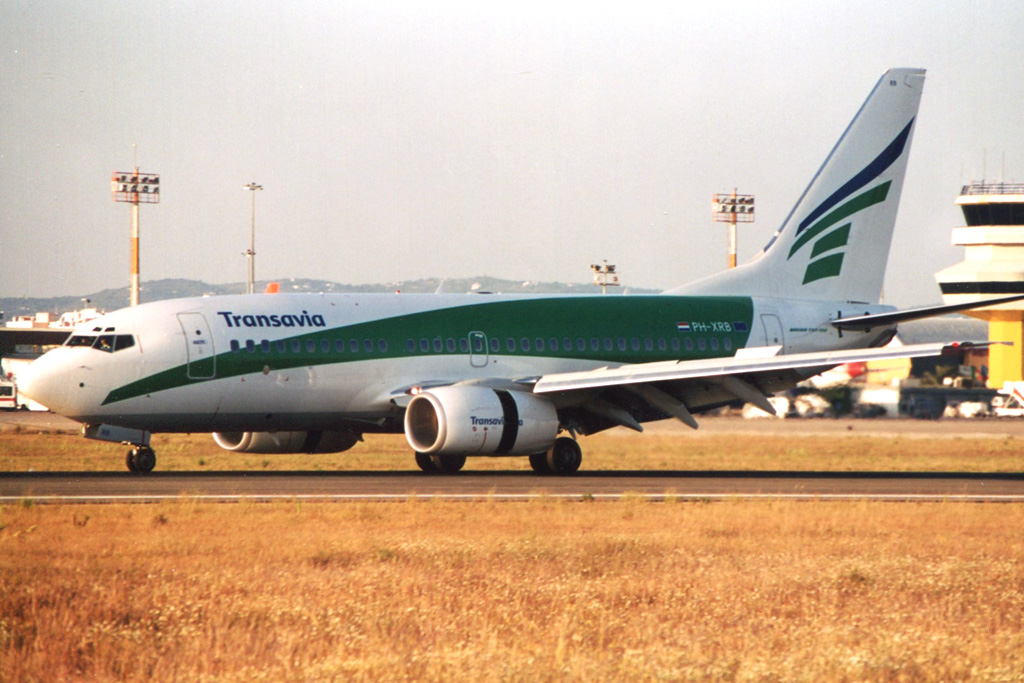 PH-XRB · Boeing 737-7K2 · (FAO / LPFR)