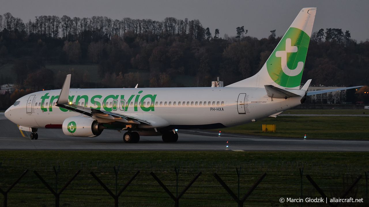 PH-HXA · Boeing 737-8K2(WL) · (KRK / EPKK)