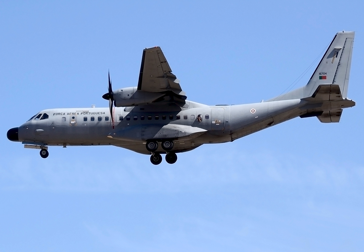 16704 · CASA C-295M · (LPA / GCLP)