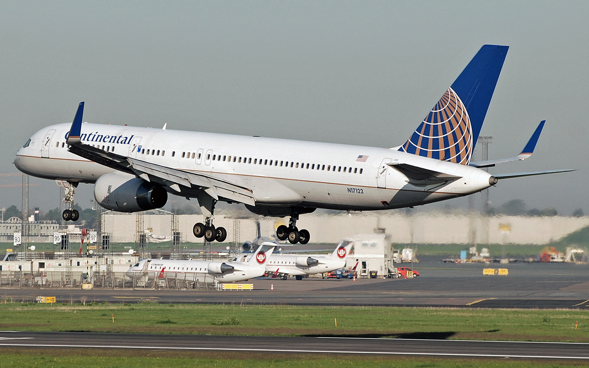 N17122 · Boeing 757-224(WL) · (CPH / EKCH)