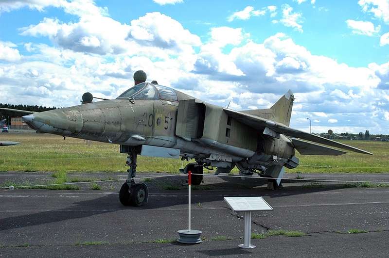 20 51 · Mikoyan-Gurevich MiG-23BN · (GWW / EDUG)