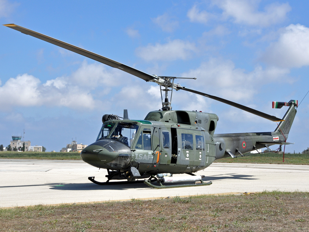 MM81216 · Agusta-Bell AB-212AM · (MLA / LMML)