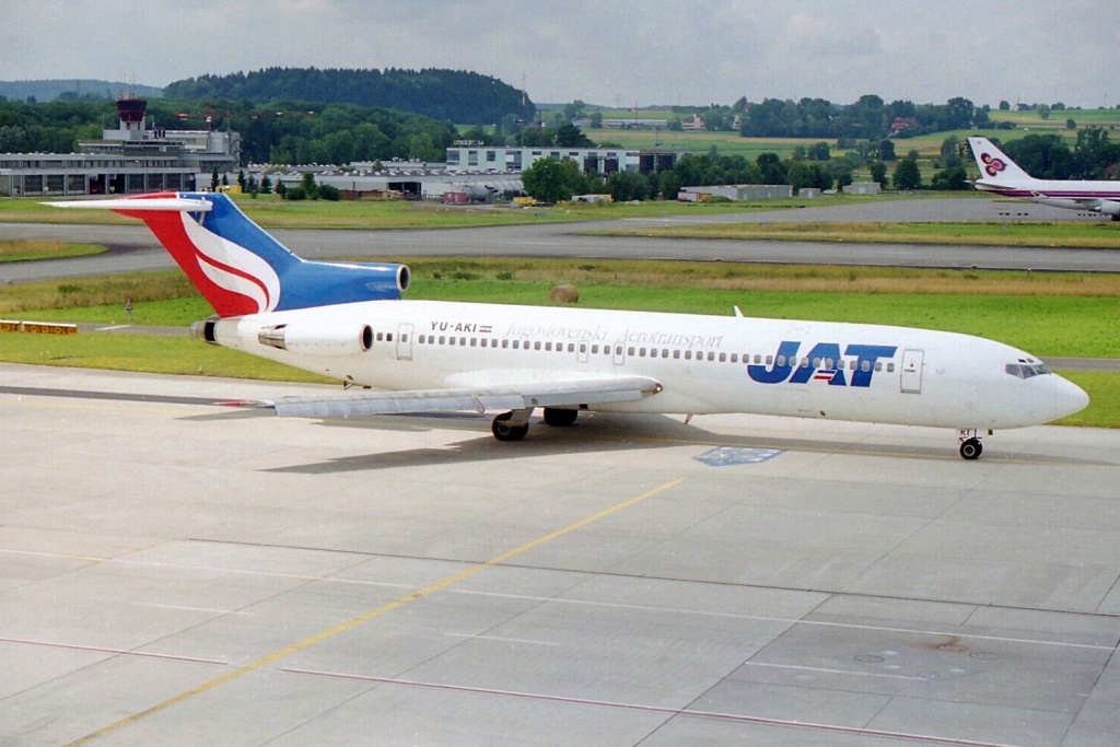 YU-AKI · Boeing 727-2H9/Adv · (ZRH / LSZH)
