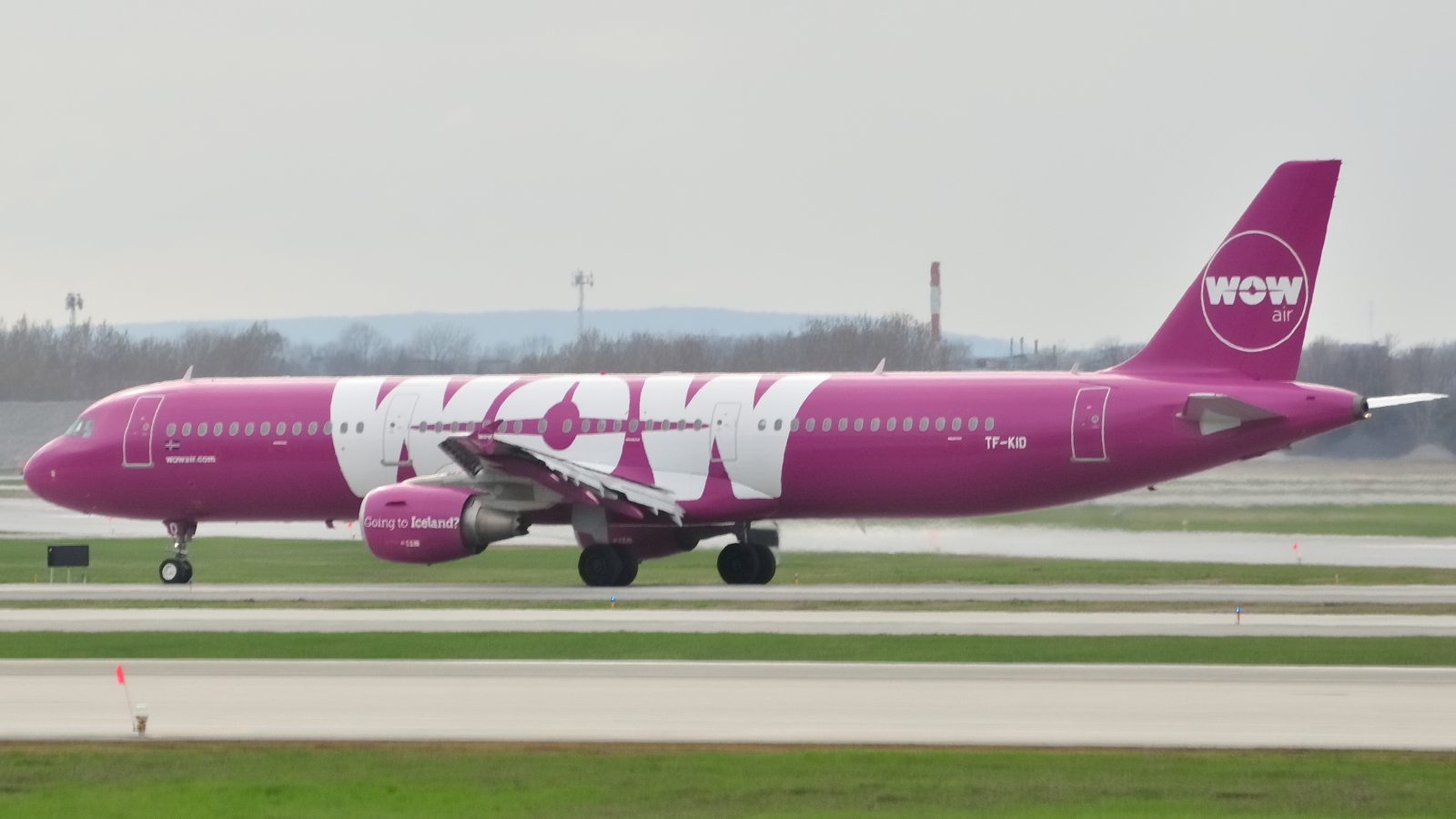 TF-KID · Airbus A321-211 · (YUL / CYUL)