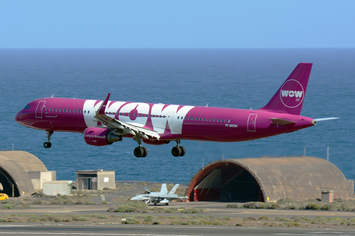 TF-MOM · Airbus A321-211(WL) · (LPA / GCLP)