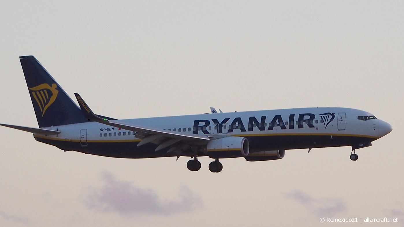 9H-QBN · Boeing 737-8AS(WL) · (FAO / LPFR)