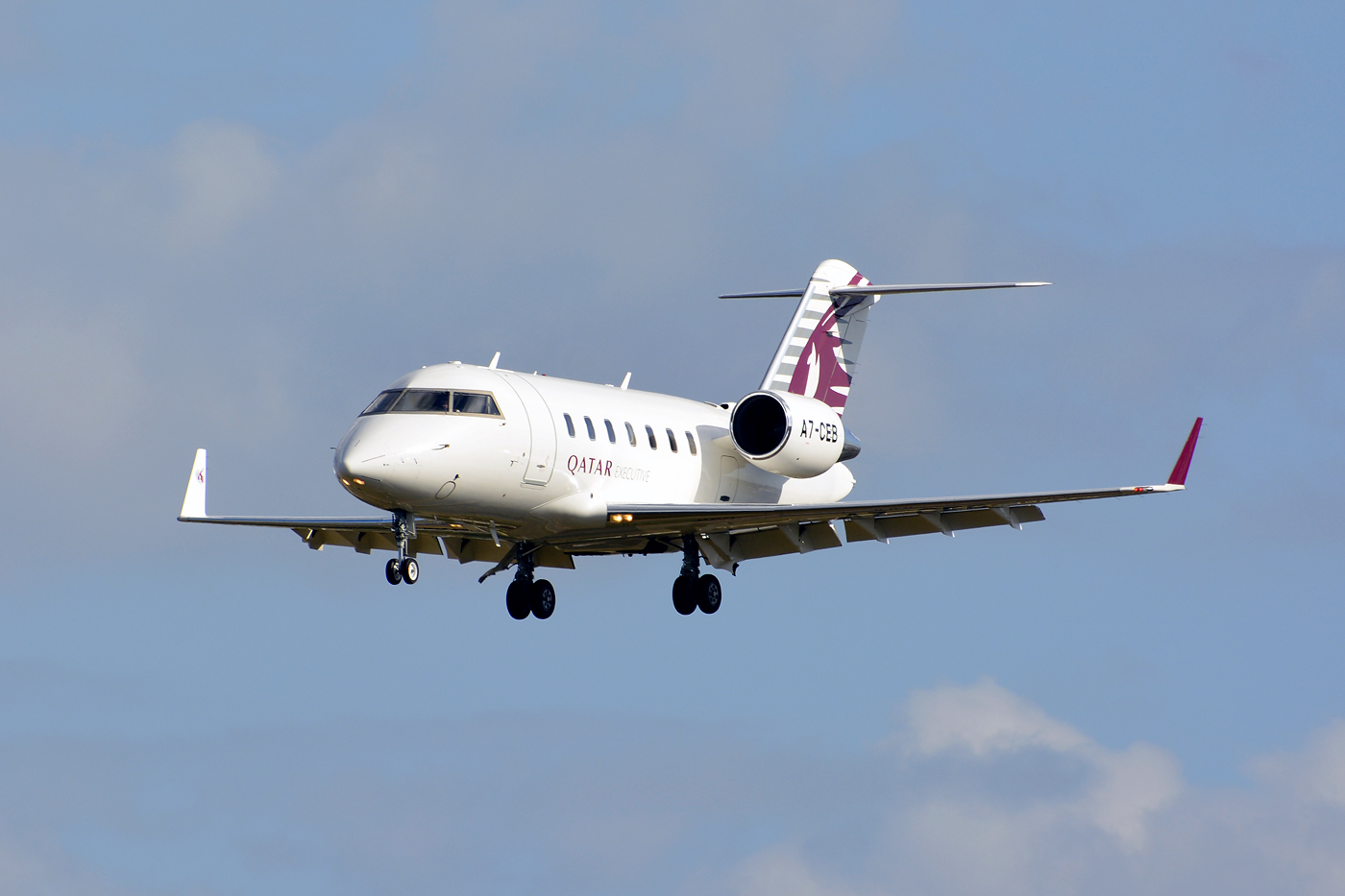 A7-CEB · Bombardier CL-600-2B16 Challenger 605 · (LIS / LPPT)
