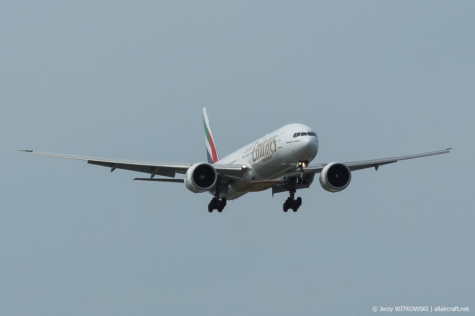 A6-EPH · Boeing 777-31H/ER · (WAW / EPWA)