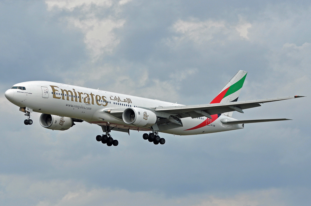 A6-EML · Boeing 777-21H/ER · (CPH / EKCH)