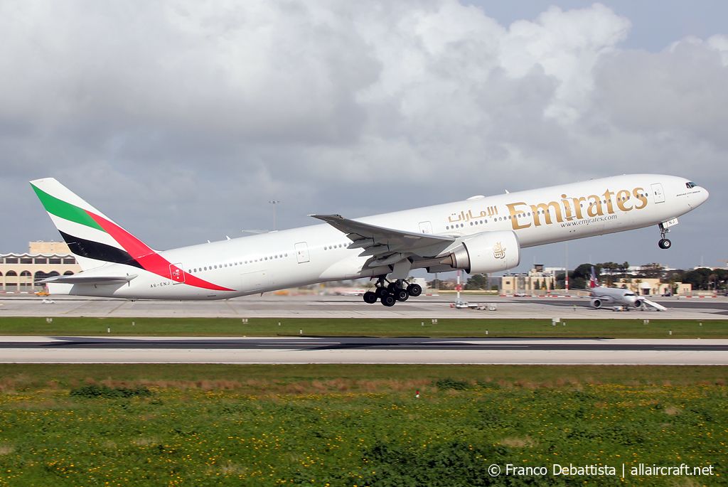 A6-ENJ · Boeing 777-31HER · (MLA / LMML)