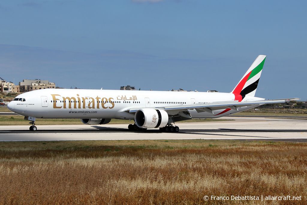 A6-EPL · Boeing 777-31H/ER · (MLA / LMML)