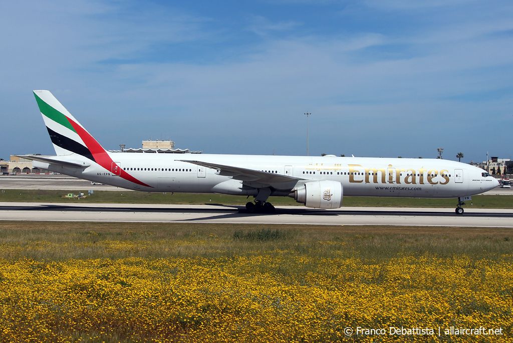 A6-EPN · Boeing 777-31H(ER) · (MLA / LMML)