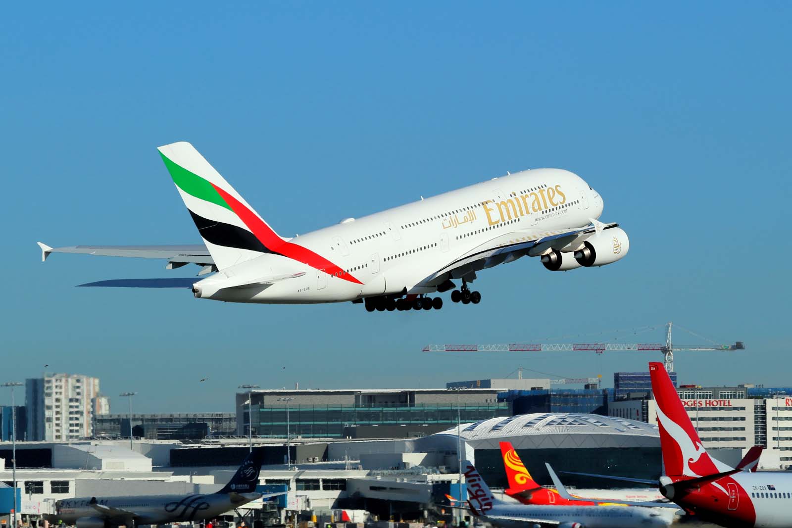 A6-EUE · Airbus A380-861 · (SYD / YSSY)