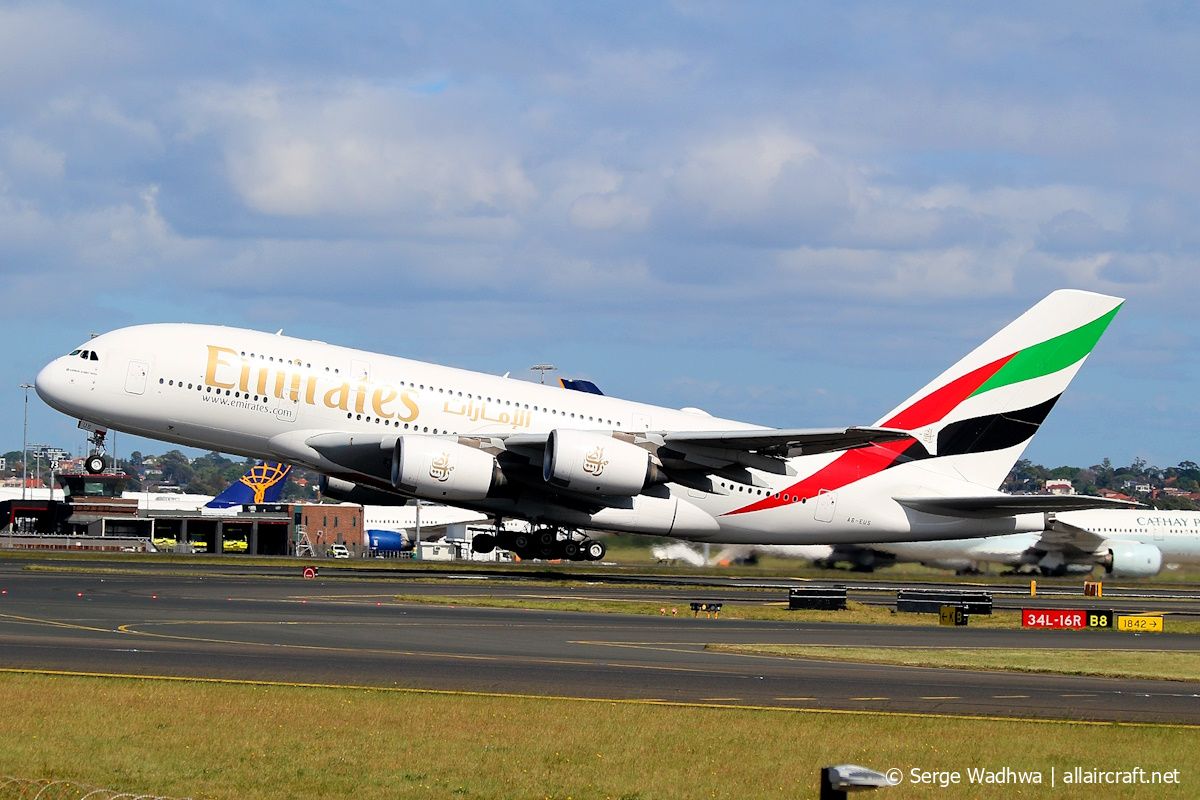 A6-EUS · Airbus A380-842 · (SYD / YSSY)