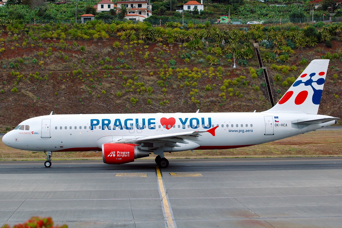 OK-HCA · Airbus A320-214 · (FNC / LPMA)