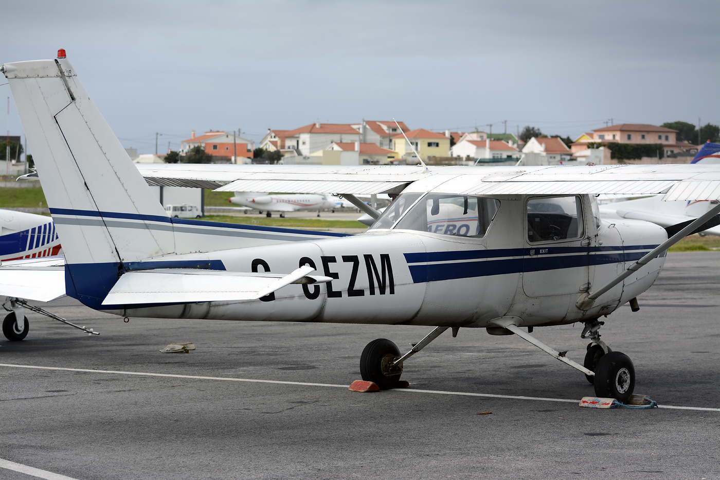 G-CEZM · Cessna 152 · (LPCS)