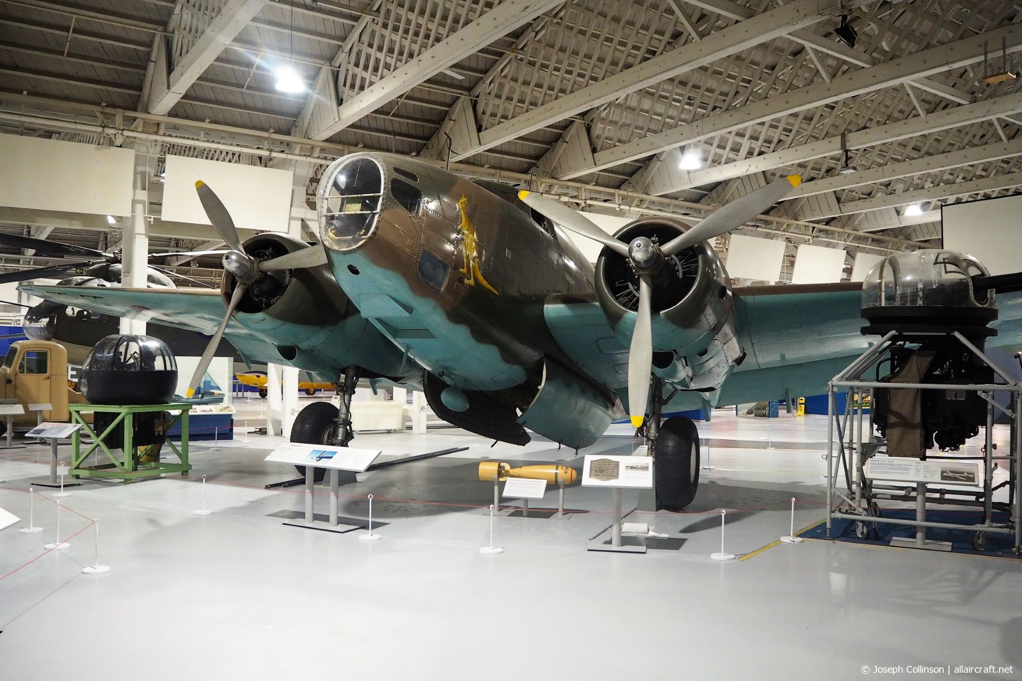 G-BEOX · Lockheed Hudson IIIA · (HEN)