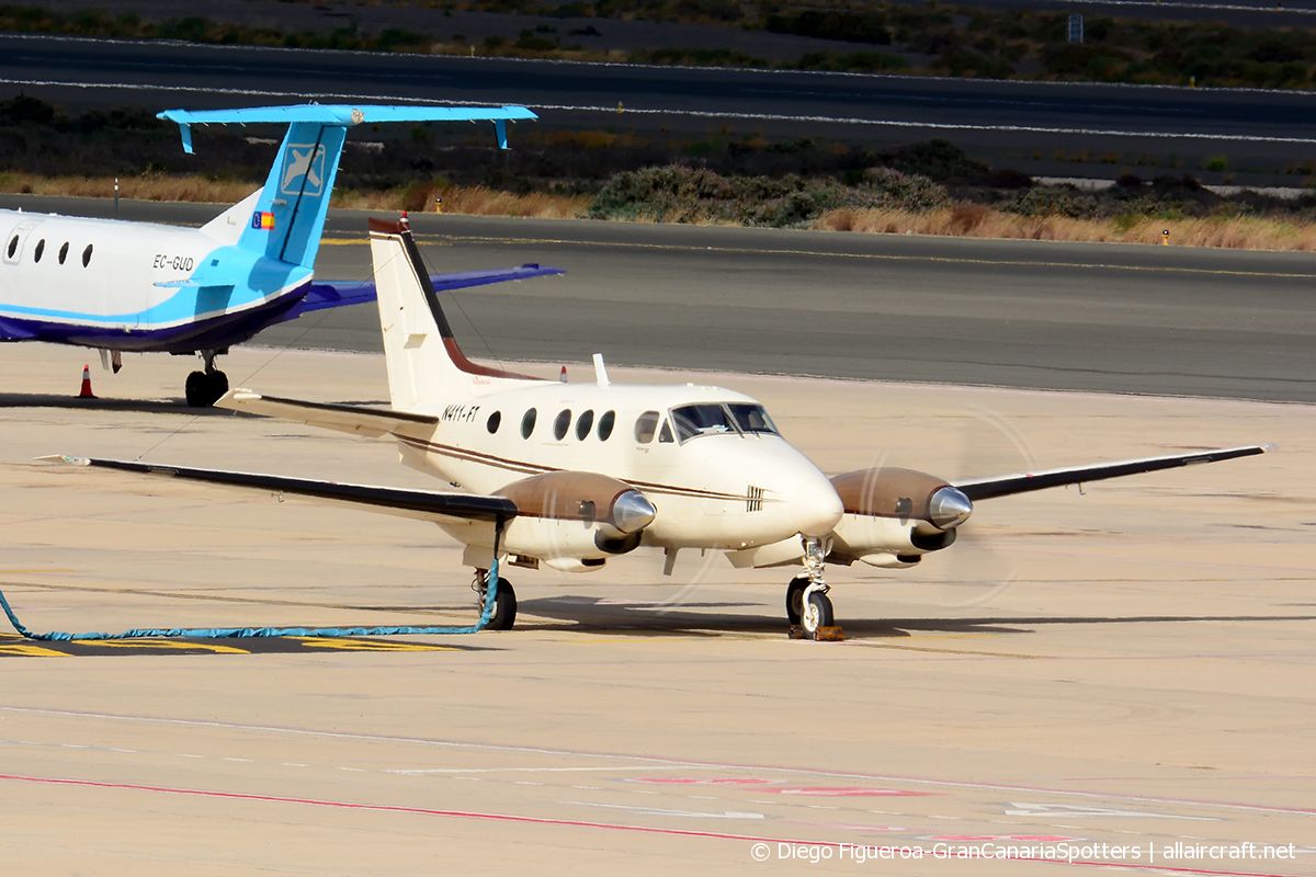 N411-FT · Beechcraft B90 King Air · (LPA / GCLP)