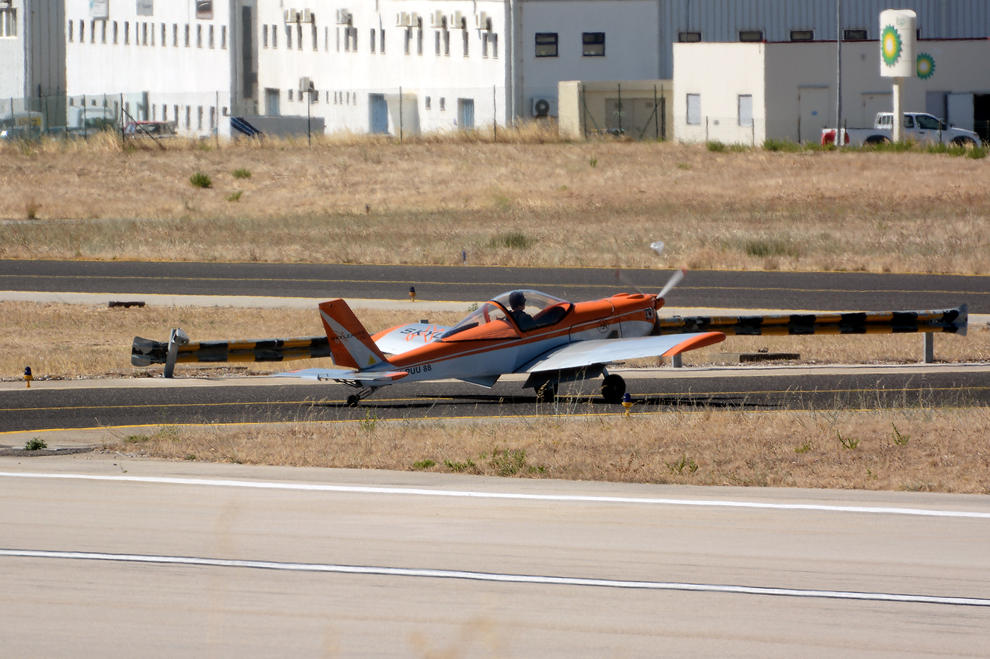 OK-PUU 88 · Jihlavan Skyleader 100 · (LPCS)