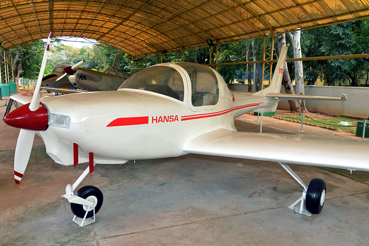 VT-XIW · NAL Hansa II · -