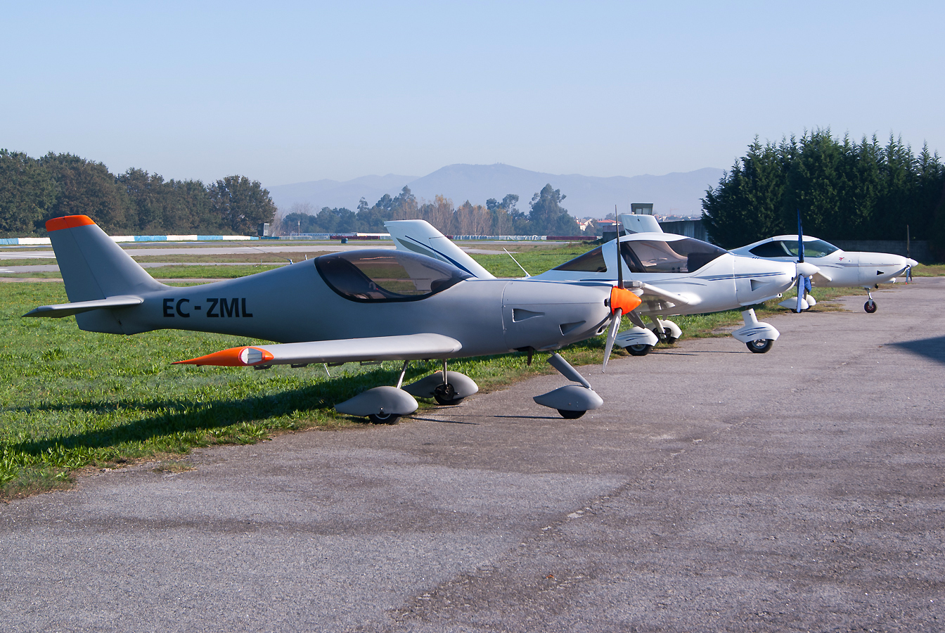 EC-ZML · Aerocomp VM-1 Esqual · (BGZ / LPBR)
