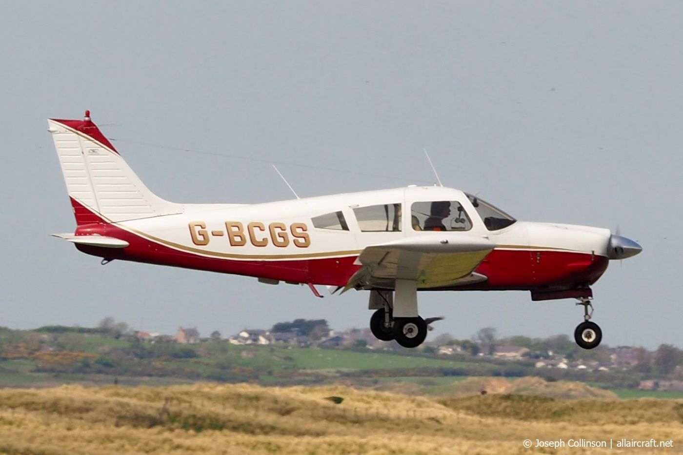 G-BCGS · Piper PA-28R-200-2 Cherokee Arrow II · (EGCK)