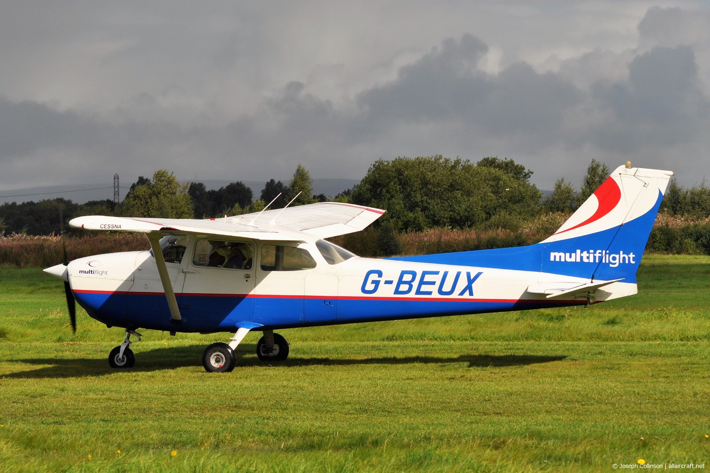 G-BEUX · Reims-Cessna F172N · (EGCB)