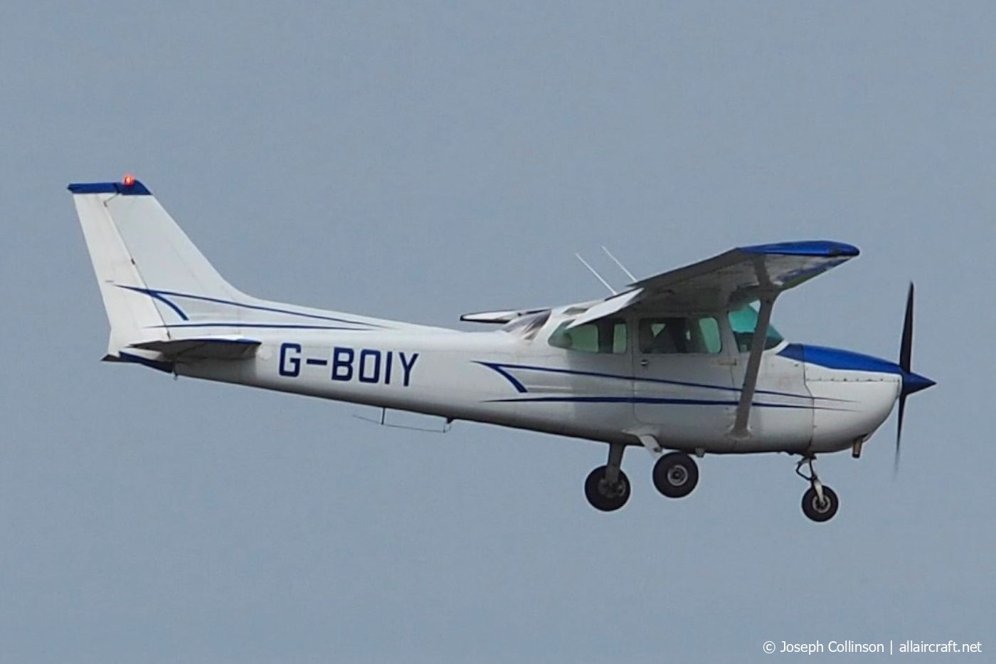 G-BOIY · Cessna 172N · (EGCK)