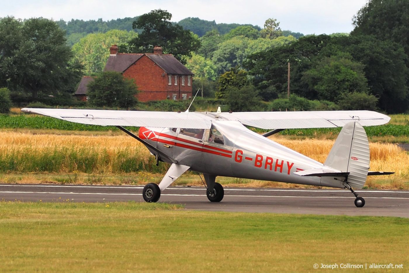 G-BRHY · Luscombe 8E · (EGCV)